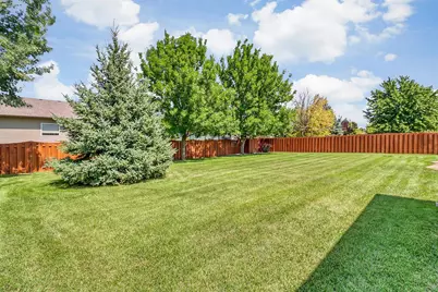 555 Queens Court, Moorhead, MN 56560 - Photo 68