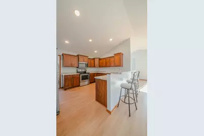 1051 Yellowstone Avenue, Saint Cloud, MN 56303 - Photo 10
