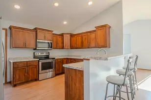 1051 Yellowstone Ave, Saint Cloud, MN 56303 - Photo 10