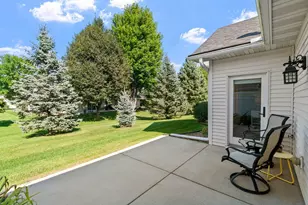 1050 Woodland Dr, Hastings, MN 55033 - Photo 6