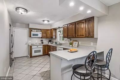 1440 Valley View Road, Chaska, MN 55318 - Photo 12