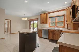W7885 Country Ave, Holland, WI 54636 - Photo 8