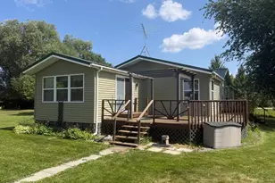 1506 County Road 1 SW, Baudette, MN 56623 - Photo 2