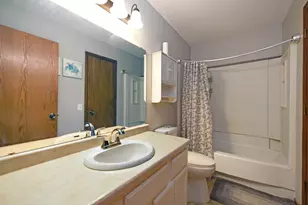 6781 Sherwood Rd, Woodbury, MN 55125 - Photo 10