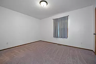 6781 Sherwood Rd, Woodbury, MN 55125 - Photo 12