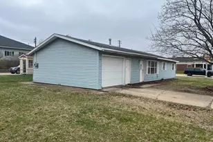 104 12th Ave S, Onalaska, WI 54650 - Photo 2