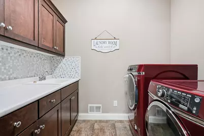 16588 E Lake Drive, Lakeville, MN 55044 - Photo 20