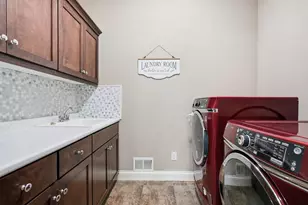 16588 E Lake Dr, Lakeville, MN 55044 - Photo 20