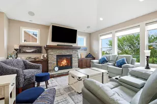 16588 E Lake Dr, Lakeville, MN 55044 - Photo 8