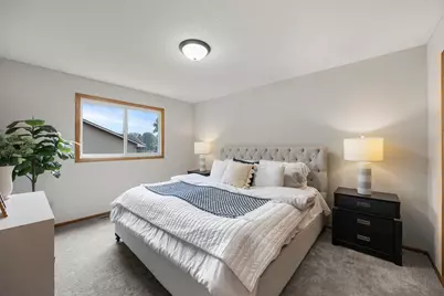 5700 Deer Trail E, Shoreview, MN 55126 - Photo 10