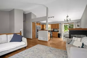 4089 Pennsylvania Ave, Eagan, MN 55123 - Photo 8