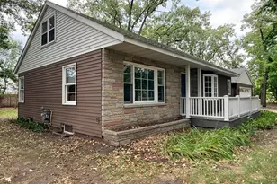 32841 River Oaks Ln, Saint Cloud, MN 56303 - Photo 2