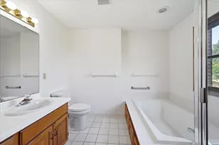 2084 Wallingford Cir, Woodbury, MN 55125 - Photo 20