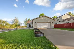 601 Bassford St, Saint Peter, MN 56082 - Photo 22