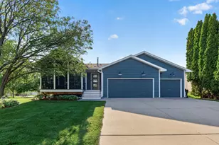1112 Legion St S, Shakopee, MN 55379 - Photo 2