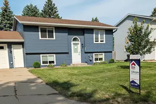 404 Kim Ln, Owatonna, MN 55060 - Photo 2