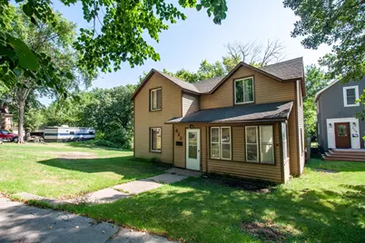 422 N Cleveland Avenue, Fergus Falls, MN 56537 - Photo 2