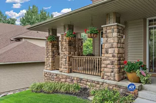 10742 Maple Blvd, Woodbury, MN 55129 - Photo 2
