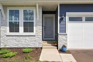 1407 Summerland Wy, Shakopee, MN 55379 - Photo 2