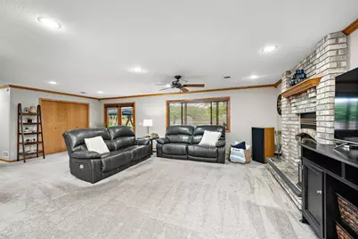 9303 Washburn Avenue N, Brooklyn Park, MN 55444 - Photo 20