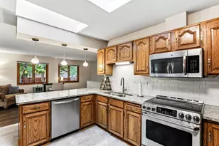 1974 Summer St, Falcon Heights, MN 55113 - Photo 8