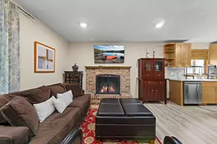 4555 W 131 1/2 St, Savage, MN 55378 - Photo 6