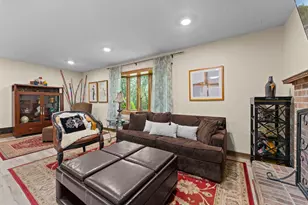 4555 W 131 1/2 St, Savage, MN 55378 - Photo 8