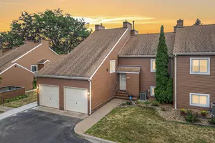 804 Seal St, Saint Paul, MN 55114 - Photo 1