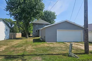 215 8th St N, Breckenridge, MN 56520 - Photo 20