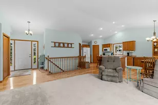 10464 Spruce St, Chisago City, MN 55013 - Photo 16