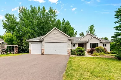 10464 Spruce Street, Chisago City, MN 55013 - Photo 2