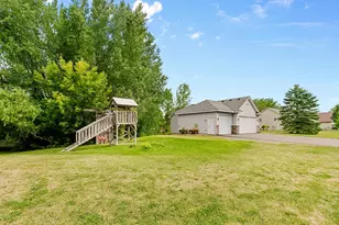 10464 Spruce St, Chisago City, MN 55013 - Photo 8