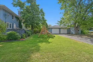 902 E 8th St, Superior, WI 54880 - Photo 32