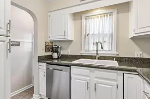 2824 Idaho Ave S, Saint Louis Park, MN 55426 - Photo 10