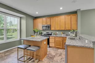 11300 Sand Castle Dr, Woodbury, MN 55129 - Photo 2