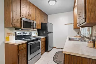116 Crystal Lake Rd W, Burnsville, MN 55306 - Photo 8