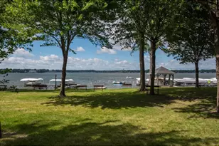 2800 Center Rd, Wayzata, MN 55391 - Photo 30