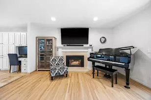 660 Harmony Cir, Wayzata, MN 55391 - Photo 16