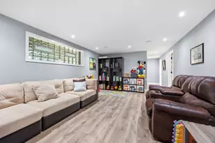 660 Harmony Cir, Wayzata, MN 55391 - Photo 28