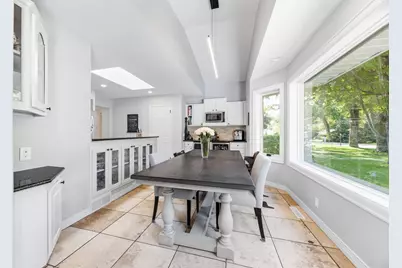 660 Harmony Circle, Wayzata, MN 55391 - Photo 10