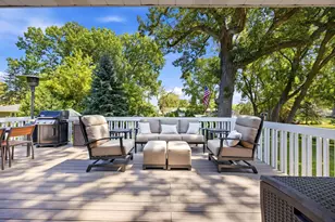 660 Harmony Cir, Wayzata, MN 55391 - Photo 18