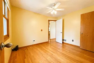1066 Beatrice St, Eagan, MN 55065 - Photo 10
