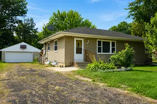 1066 Beatrice St, Eagan, MN 55065 - Photo 2