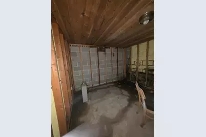 301 Main Street W, Clarks Grove, MN 56016 - Photo 10