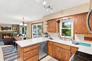2917 Sequoia Ct, Burnsville, MN 55337 - Photo 14