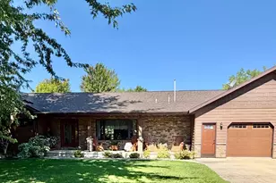 1625 Edgewater Dr, Lake Benton, MN 56149 - Photo 2