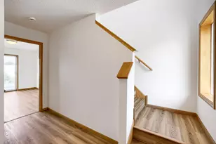 4024 Blakewood Dr, Shakopee, MN 55379 - Photo 4