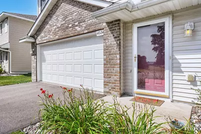4024 Blakewood Drive, Shakopee, MN 55379 - Photo 2