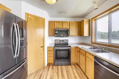 4024 Blakewood Drive, Shakopee, MN 55379 - Photo 12