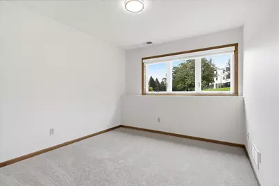 10605 44th Avenue N #E, Plymouth, MN 55442 - Photo 22